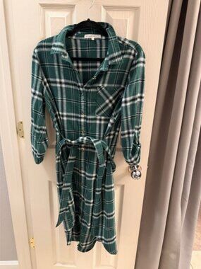 Plaid Shirt Midi Dress with Tie Waist in Green